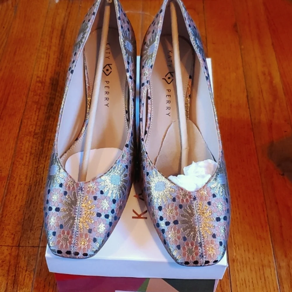 Katy Perry Heel Multi Color Brand New - Picture 1 of 4